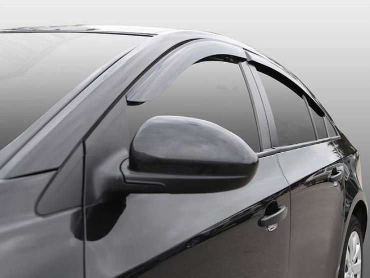 Дефлекторы на двери автомобиля: все о ветровиках от покупки, до установки